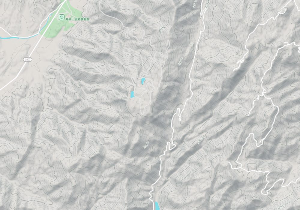 鶏公山は河南省と湖北省の境にあり、山上に避暑の別荘地区がある。陰影起伏と100m等高線