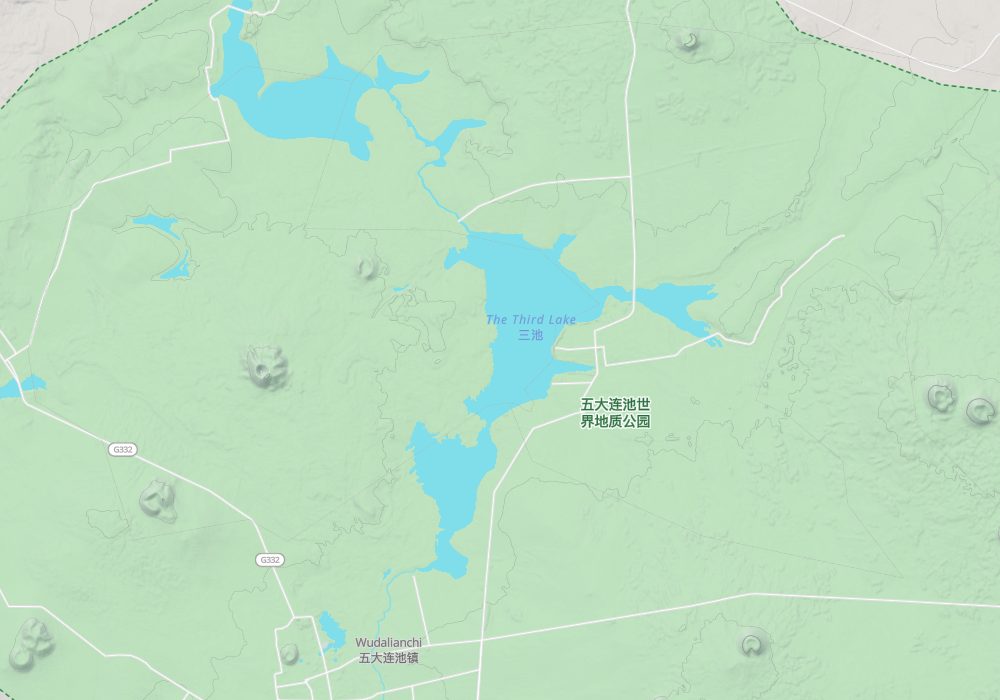 老黒山と火焼山の火山は区域の北部、五大連池鎮は南部にある。陰影起伏と100m等高線