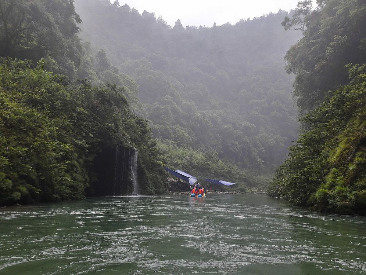 Mengdong River gorge, Hunan
