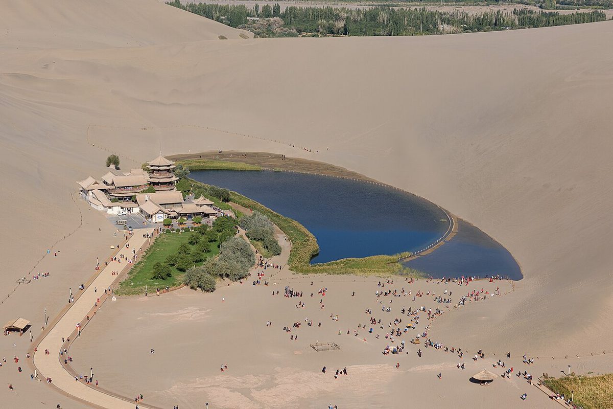 Mingsha Dunes and Crescent Spring