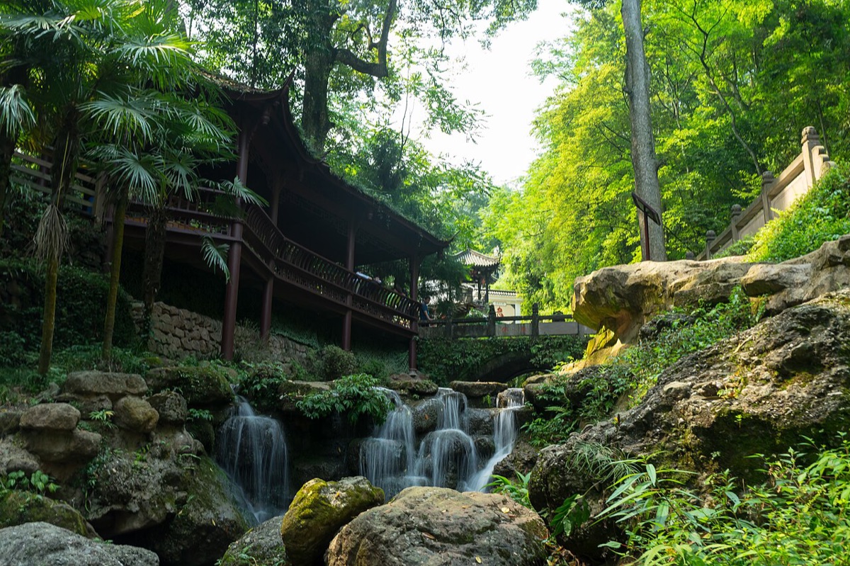 칭청산