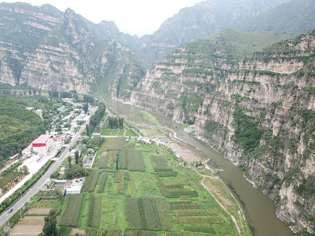 拒馬河の峡谷