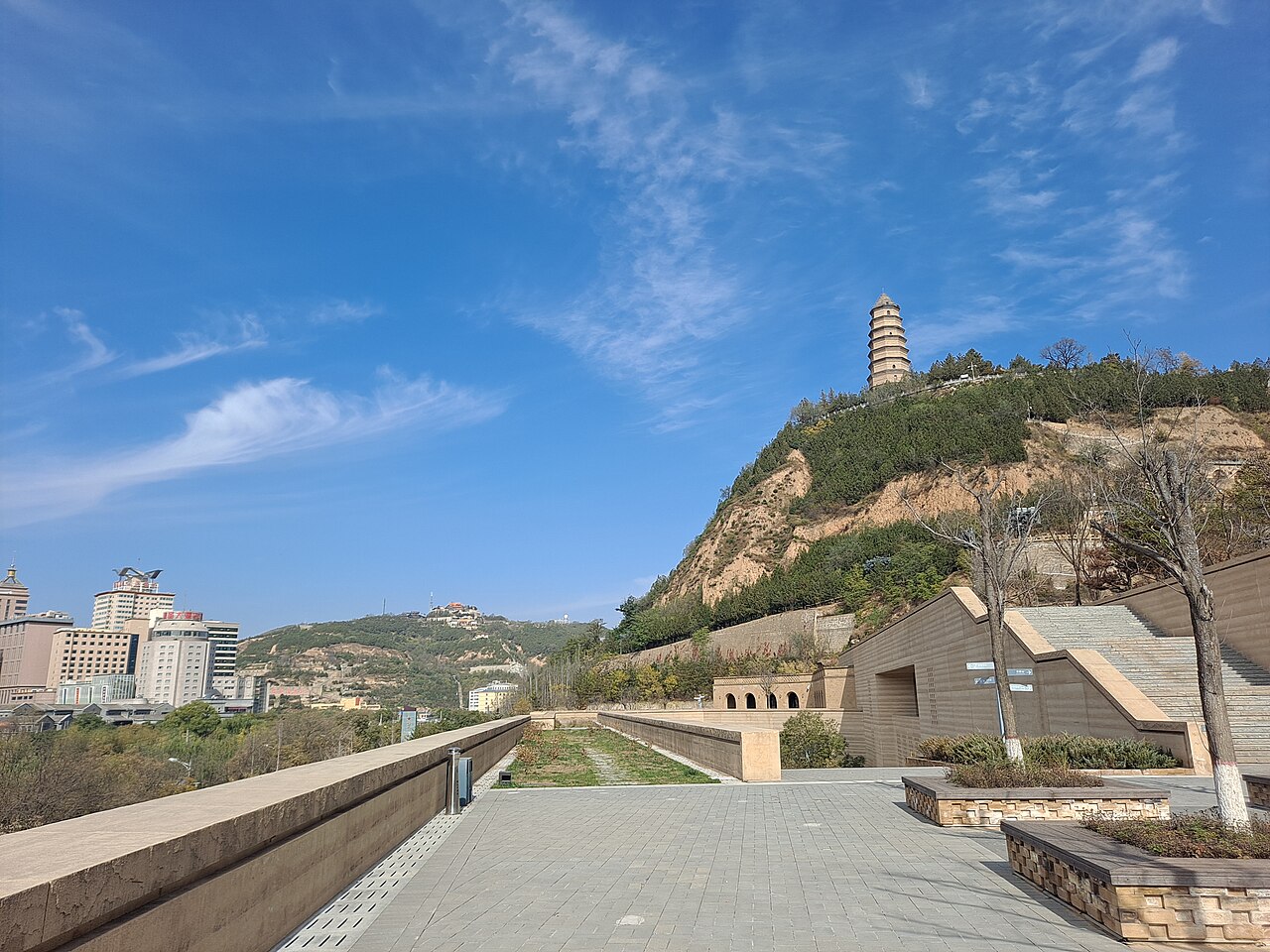 宝塔山